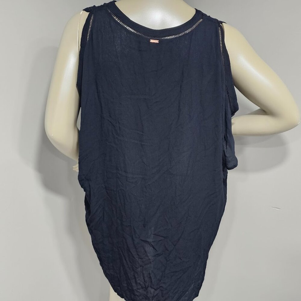 Raisins Samba Cold-Shoulder Cover-up Tunic - Picture 4 of 6